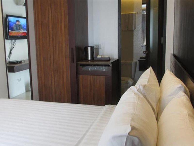 Cityscape Hotel Mandaue Exterior foto
