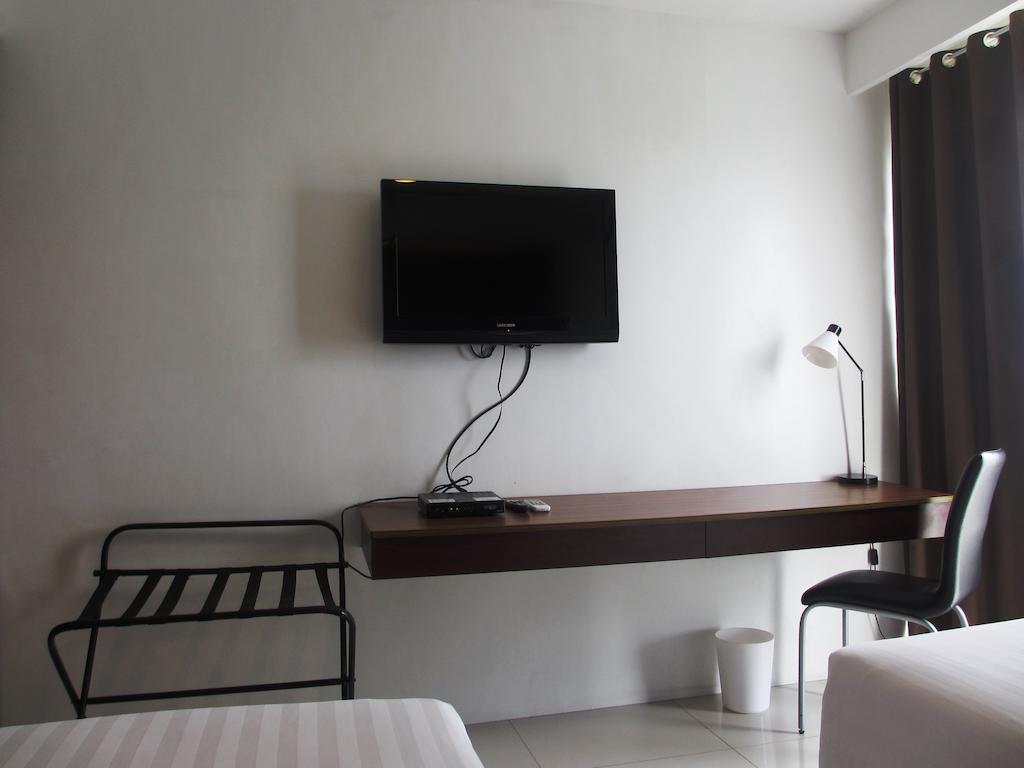Cityscape Hotel Mandaue Exterior foto