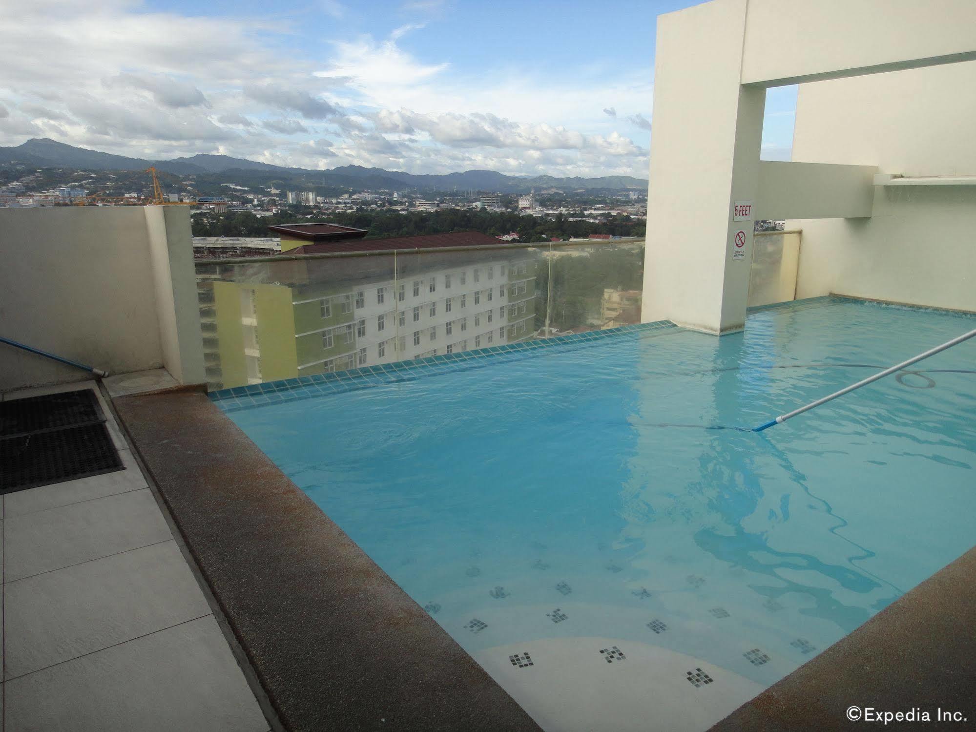 Cityscape Hotel Mandaue Exterior foto